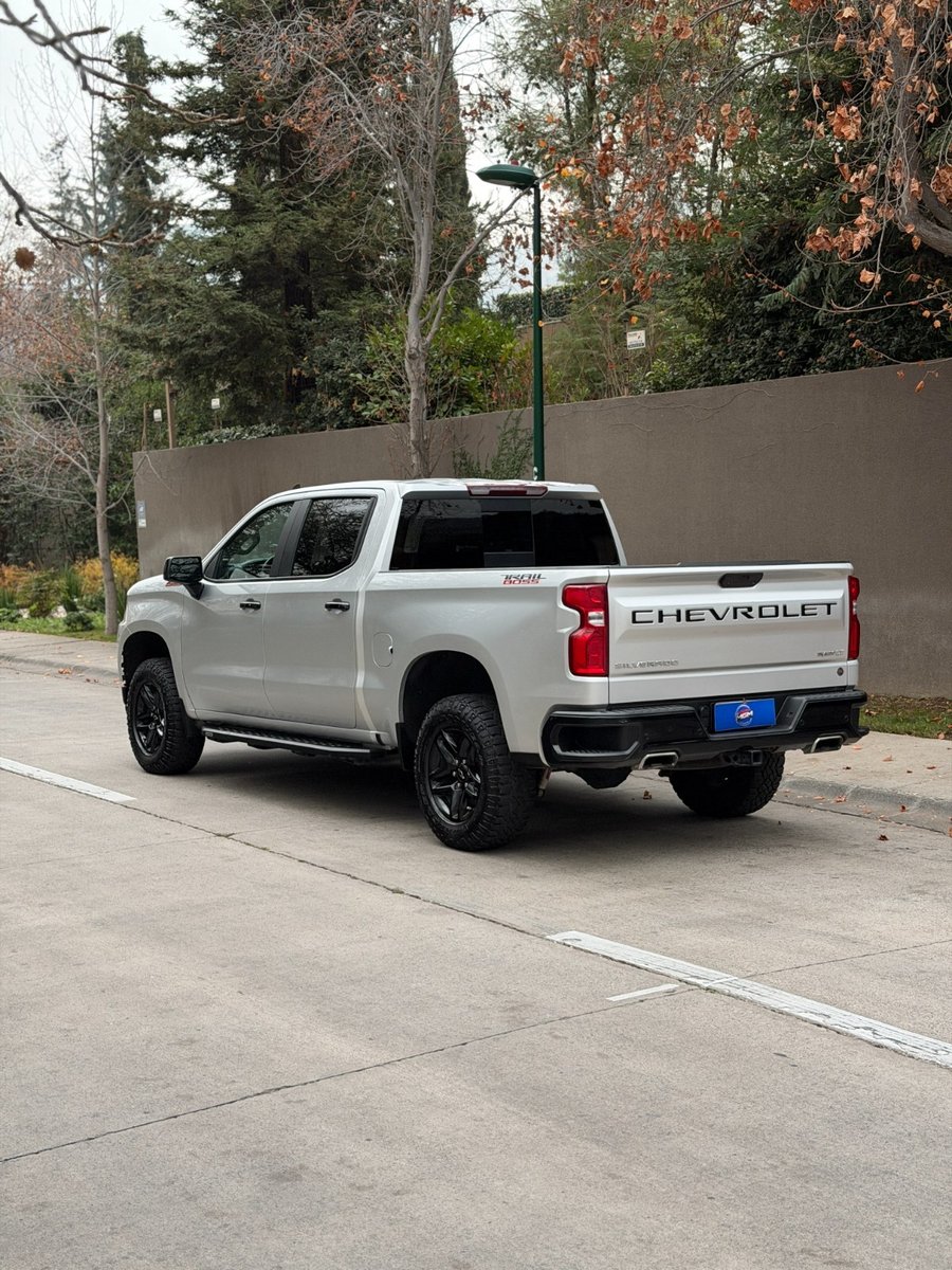 CHEVROLET SILVERADO LT Trail Boss Z71 2021 - Imagen 7 de 10