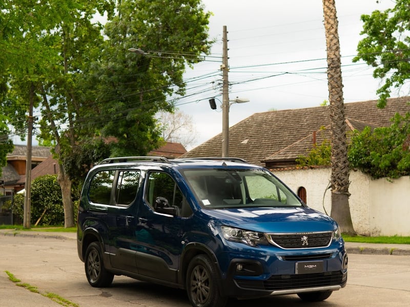 Peugeot RIFTER 1.2 ALLURE ¡Recién Llegado! ; ;• ; ; ; ;• ; ;Patente 7 ; ;• ; ;AZUL 2023 - Imagen 3 de 10
