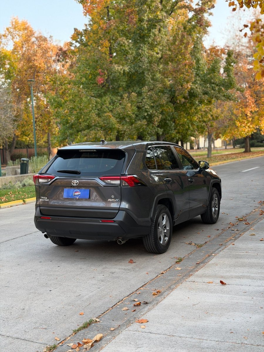 TOYOTA RAV 4 LE 2022 - Imagen 6 de 10