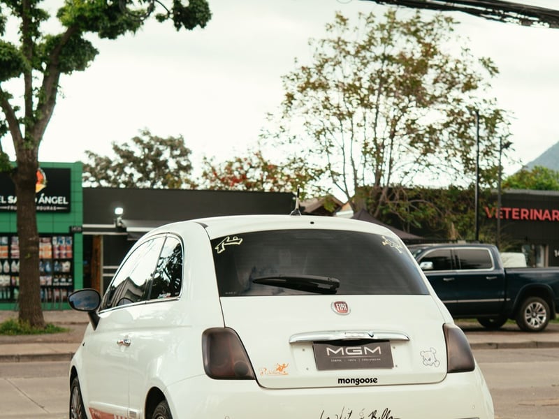 Fiat 500 1.4 LOUNGE ¡Recién Llegado! ; ;• ; ;Patente 7 ; ;• ; ;BLANCO 2016 - Imagen 6 de 10