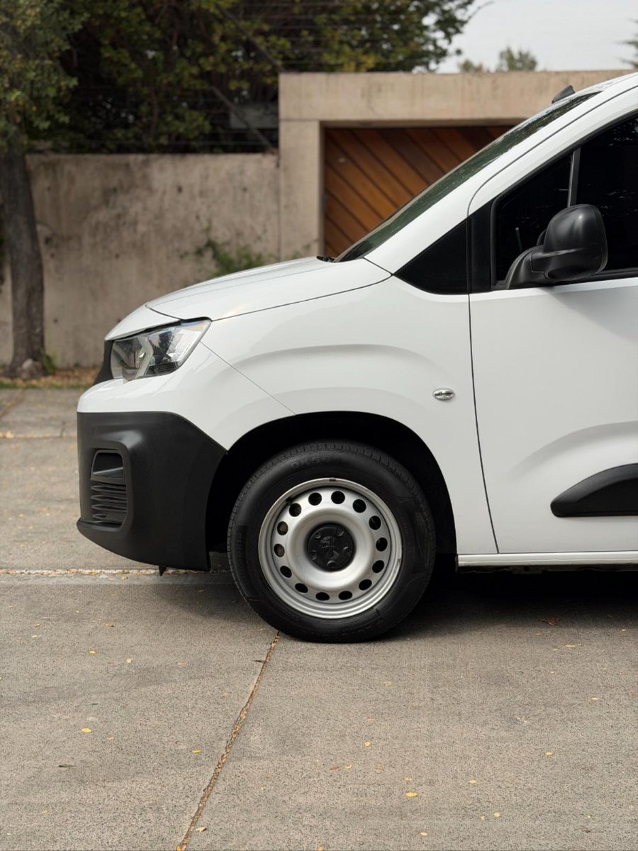 PEUGEOT PARTNER L2 2023 - Imagen 4 de 10