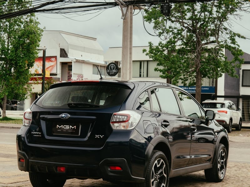Subaru XV 2.0 DYNAMIC AWD CVT AT ¡Recién Llegado! ; ;• ; ; ; ;• ; ;Patente 2 ; ;• ; ;NEGRO 2016 - Imagen 7 de 10