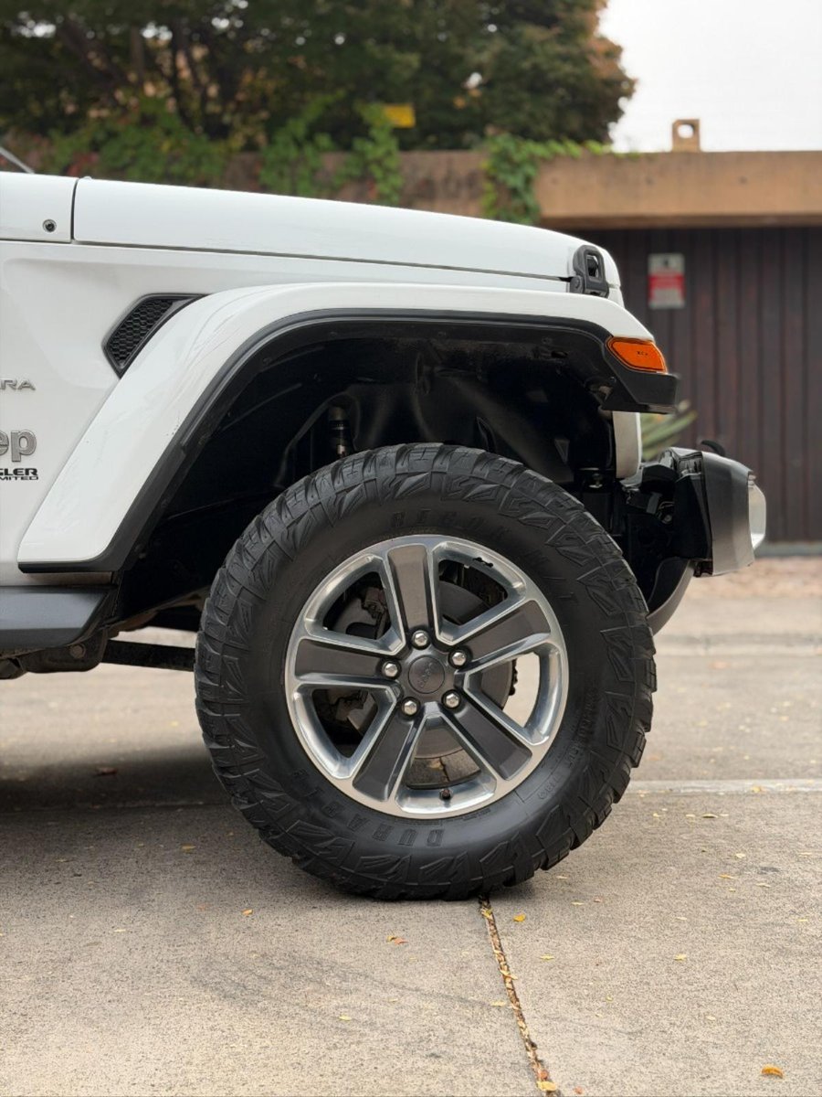 JEEP WRANGLER 3.6 UNLIMITED SAHARA 2019 - Imagen 5 de 9