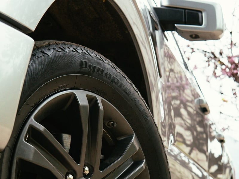 Ford F-150 LARIAT SPORT CC DOB. CAB. 4X4 ; ;• ; ;Patente 5 ; ;• ; ;PLATEADO 2022 - Imagen 8 de 10