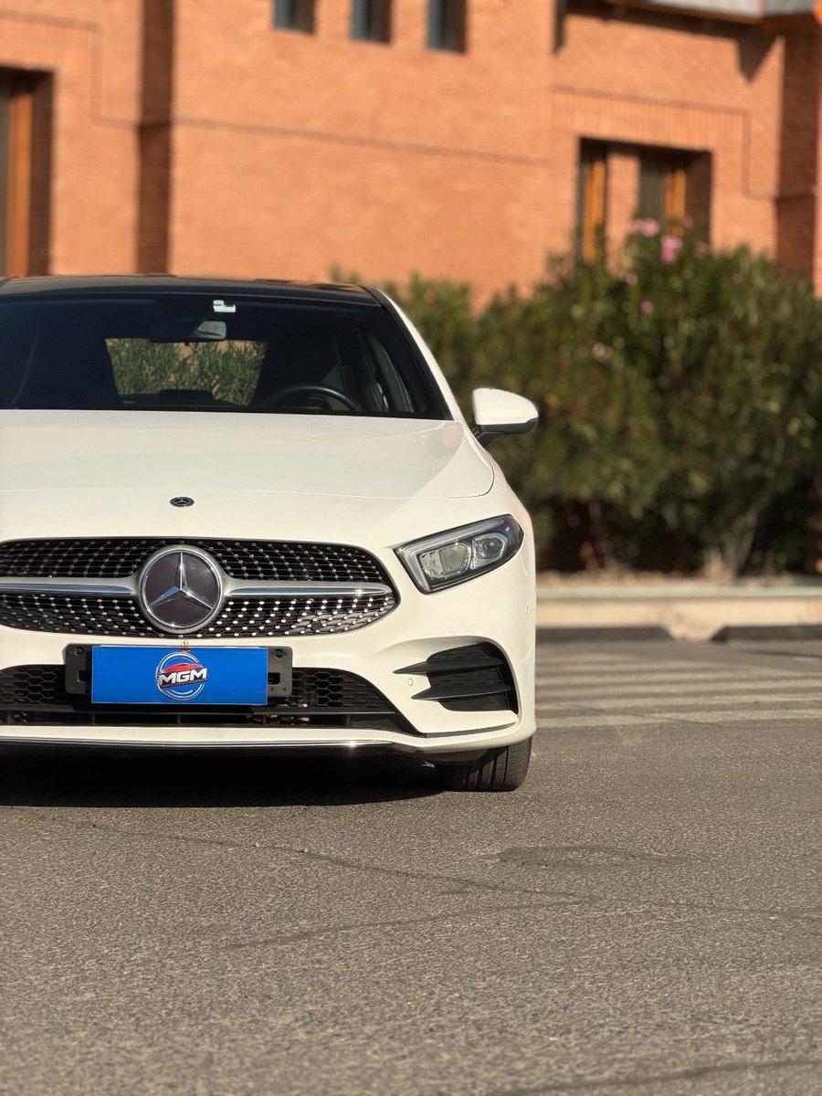 MERCEDES-BENZ A250 AMG Line 2021 - Imagen 3 de 10