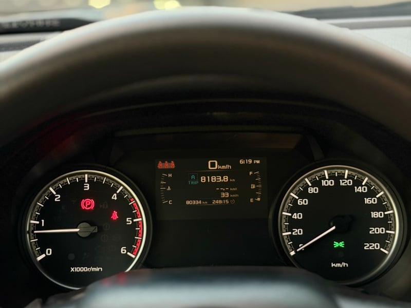 Mazda BT-50 3.0 4X4 ; ;• ; ;Patente 3 ; ;• ; ;GRIS 2023 - Imagen 8 de 10
