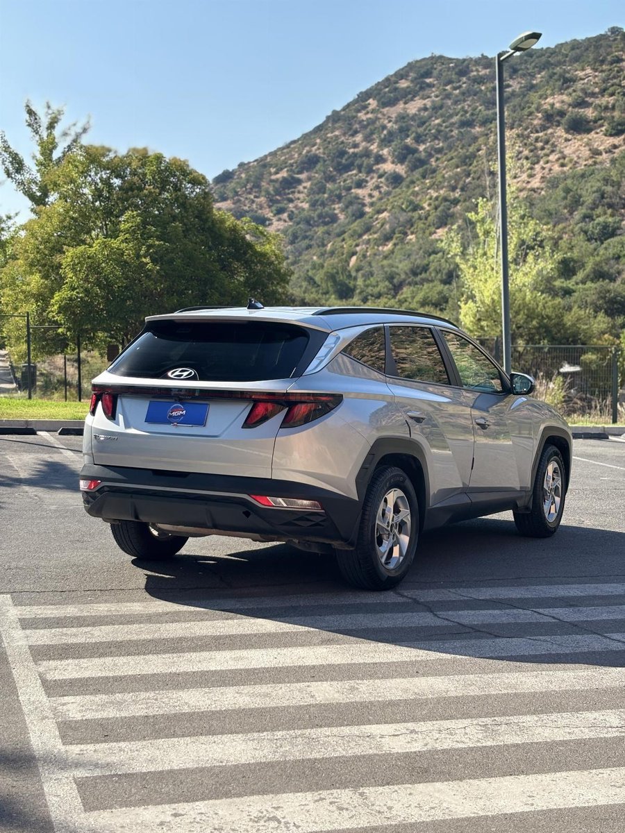 HYUNDAI TUCSON NX4 2.0 AT PLUS 2023 - Imagen 6 de 10