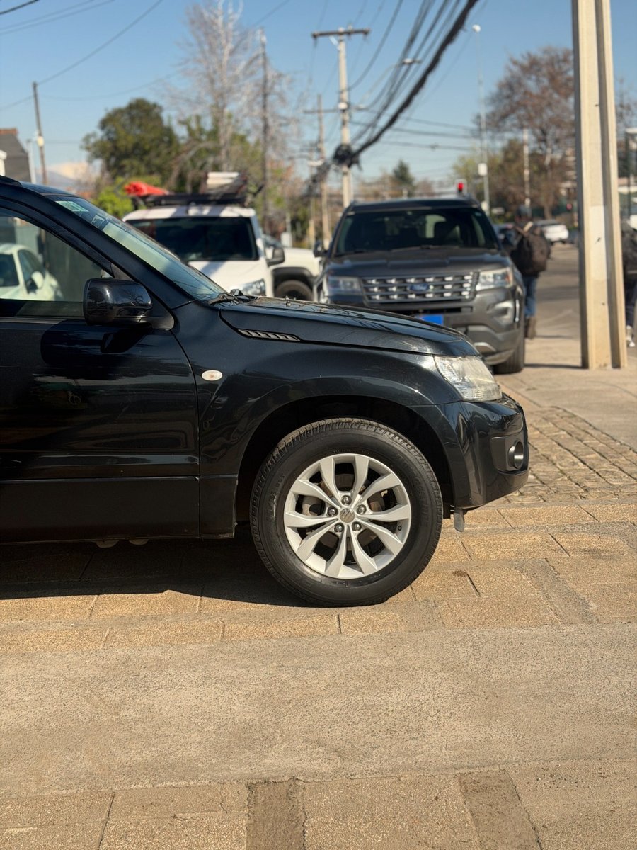 Suzuki GRAND NOMADE GLX 2.4 ¡Recién Llegado! ; ;• ; ;Patente 7 ; ;• ; ;NEGRO 2017 - Imagen 6 de 10