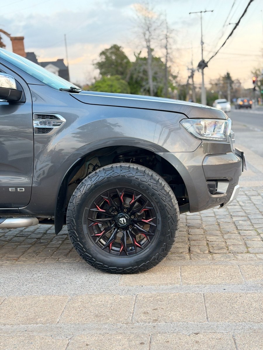 Ford RANGER LIMITED 3.2 4X4 ¡Recién Llegado! ; ;• ; ; ; ;• ; ; ; ;• ; ;Patente 6 ; ;• ; ;GRIS 2022 - Imagen 7 de 10