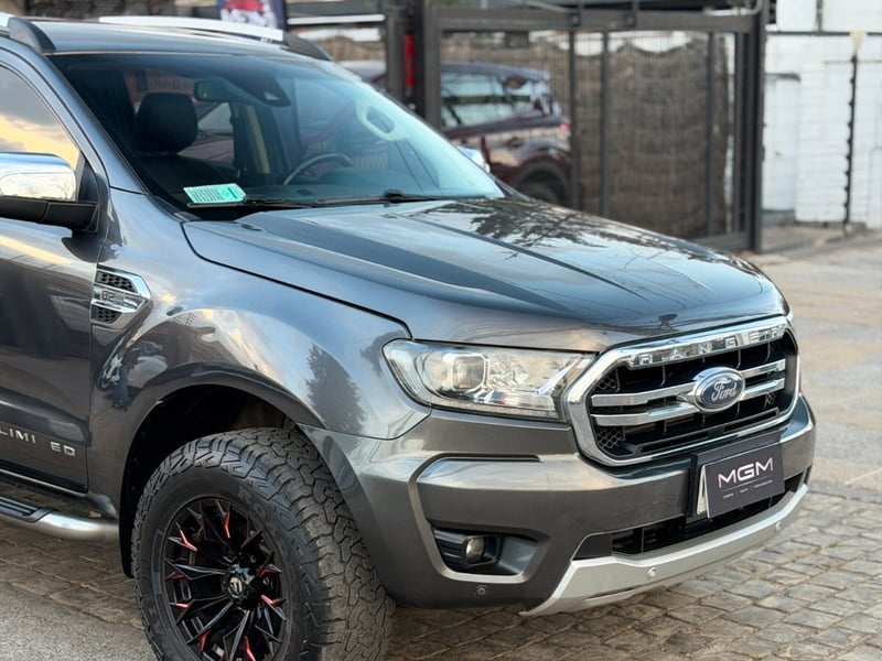 Ford RANGER LIMITED 3.2 4X4 ; ;• ; ; ; ;• ; ;Patente 6 ; ;• ; ;GRIS 2022 - Imagen 6 de 10