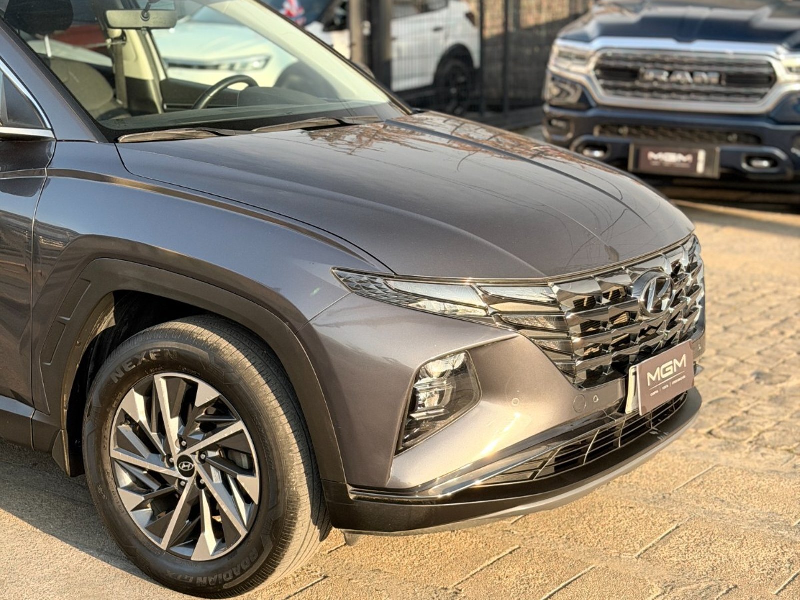 Hyundai TUCSON 2.0 NX4 VALUE 2WD AT ¡Recién Llegado! ; ;• ; ; ; ;• ; ;Patente 4 ; ;• ; ;GRIS 2024 - Foto 5 de 10