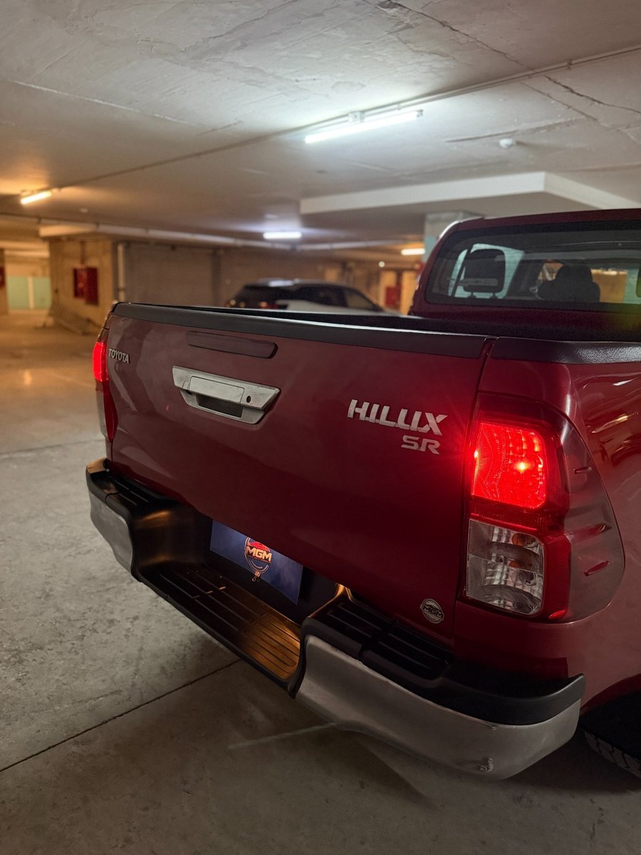 Toyota HILUX 2.4 SR DIESEL 4X4 2022 - Imagen 9 de 10