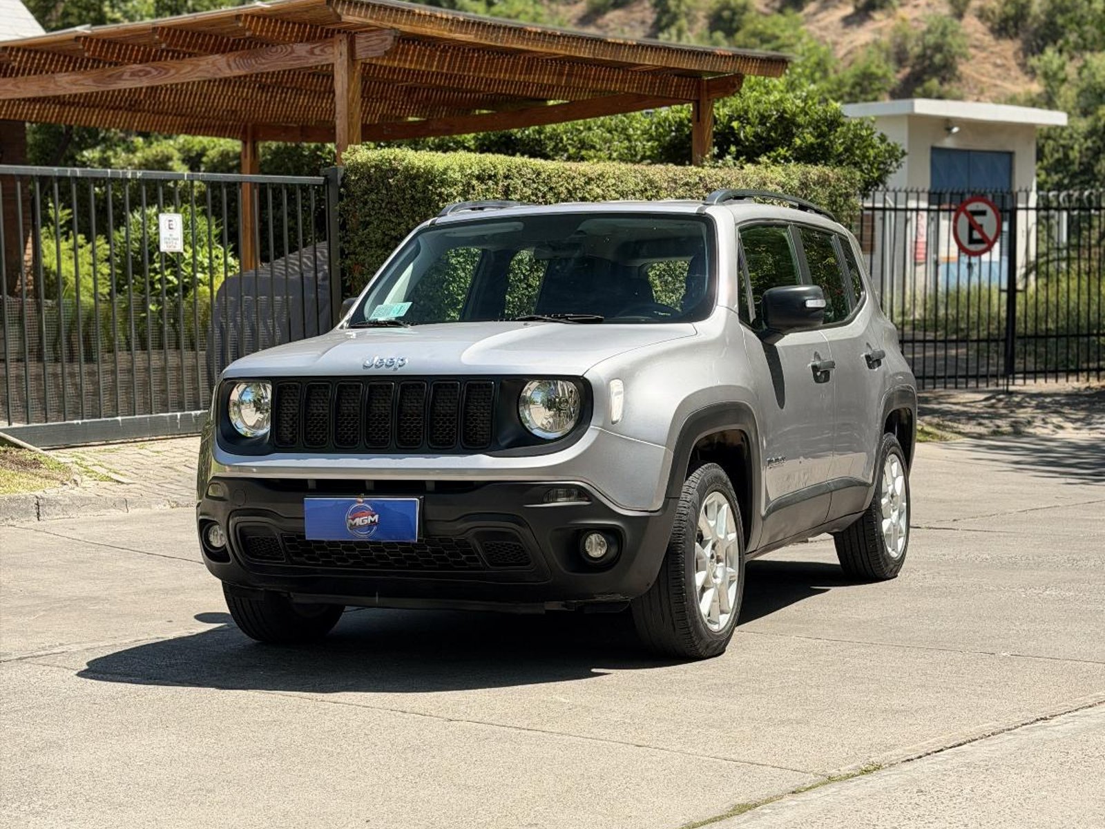 Jeep RENEGADE SPORT PLATEADO PLATA 2021 - Foto 3 de 10