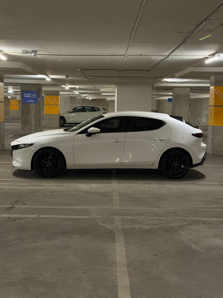 MAZDA 3 2.0 V 6MT 2022 - Imagen 9 de 10