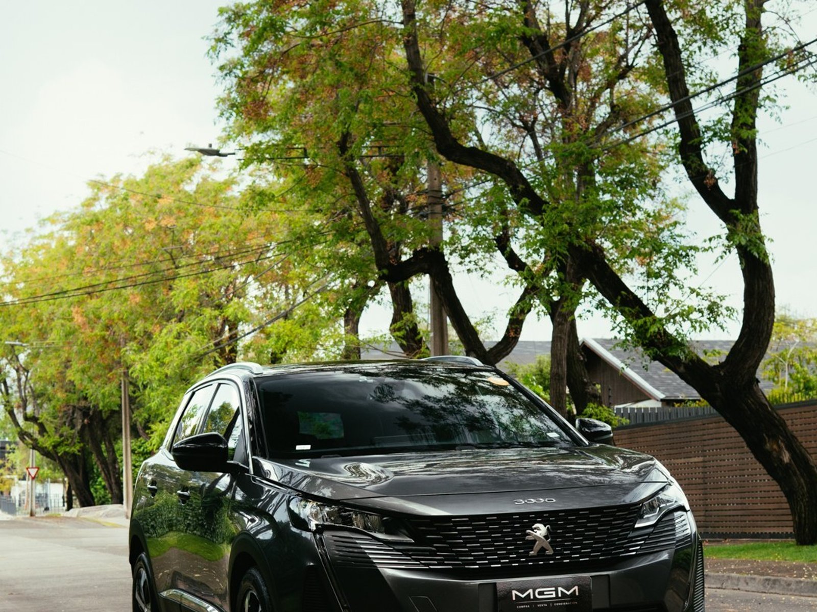 Peugeot 3008 1.5 ALLURE PACK BLUEHDI ¡Recién Llegado! ; ;• ; ; ; ;• ; ; ; ;• ; ;Patente 8 ; ;• ; ;NEGRO 2024 - Foto 3 de 10