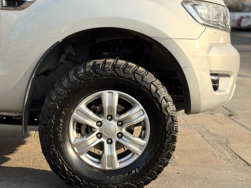 Ford RANGER 3.2 XLT 4X4 AT ¡Recién Llegado! ; ;• ; ; ; ;• ; ; ; ;• ; ;Patente 2 ; ;• ; ;PLATEADO 2021 - Imagen 6 de 10