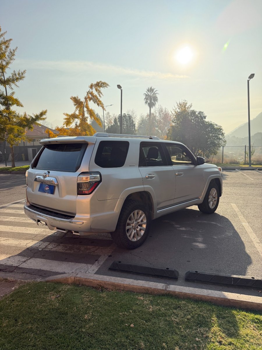 TOYOTA 4 RUNNER Limited 4.0 4WD 2017 - Imagen 6 de 10