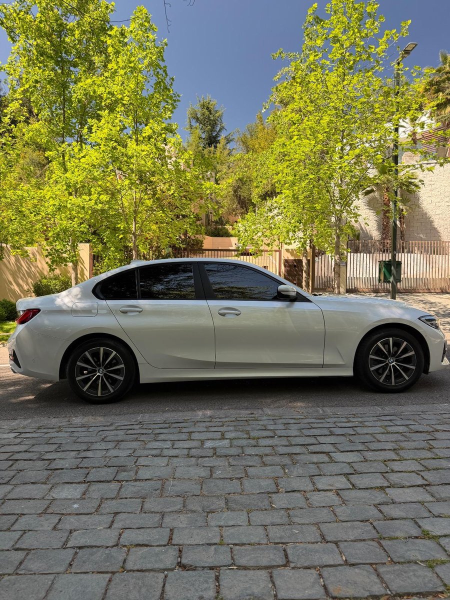 BMW 320I Urban 2021 - Imagen 6 de 9