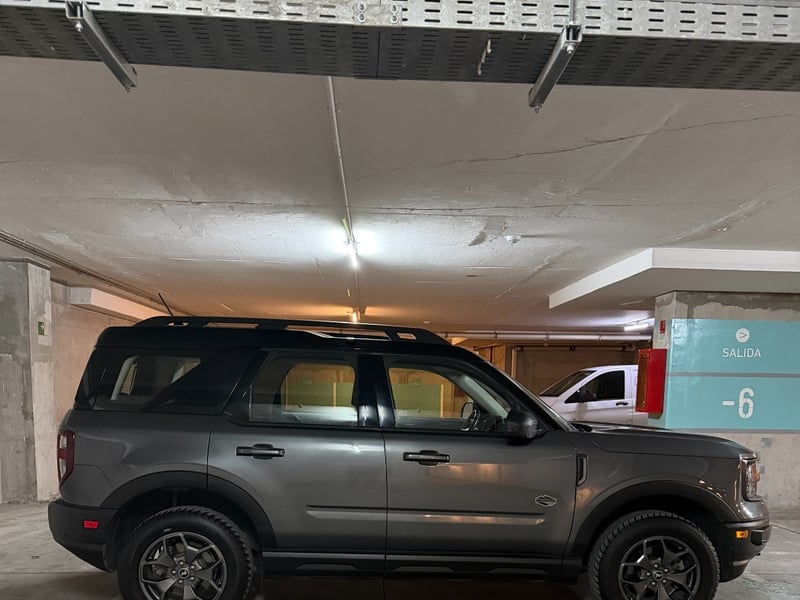 Ford BRONCO SPORT 2.0 WILDTRAK 4WD ; ;• ; ;Patente 4 ; ;• ; ;GRIS 2022 - Imagen 6 de 10