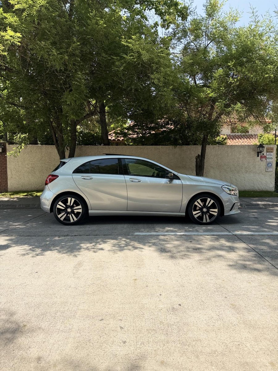 MERCEDES-BENZ A200 D 2017 - Imagen 4 de 10