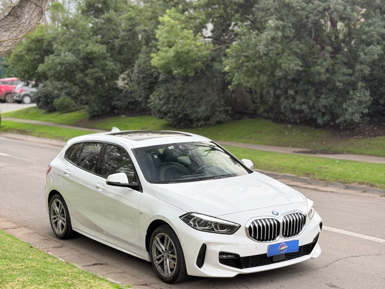 BMW 118 1.5 M SPORT 2024 - Foto 3 de 9
