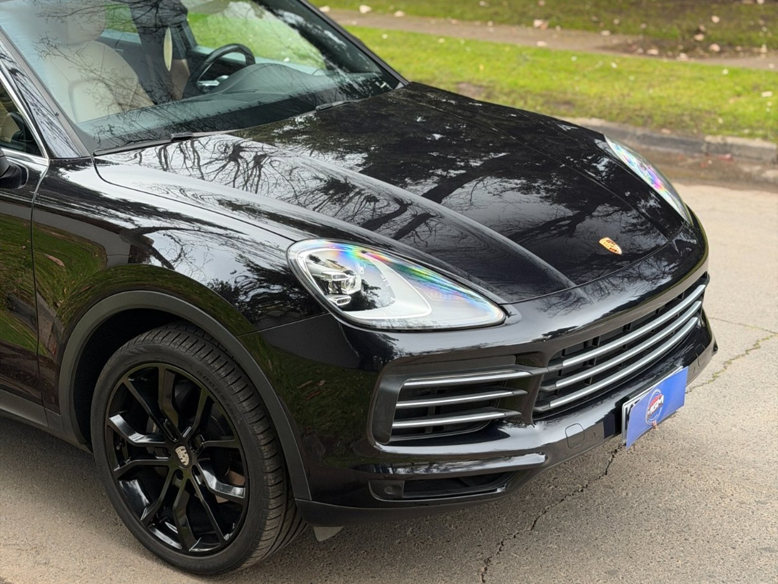 Porsche CAYENNE 3.0 V6 E3 4X4 ; ;• ; ;Patente 4 ; ;• ; ;NEGRO 2018 - Foto 5 de 9
