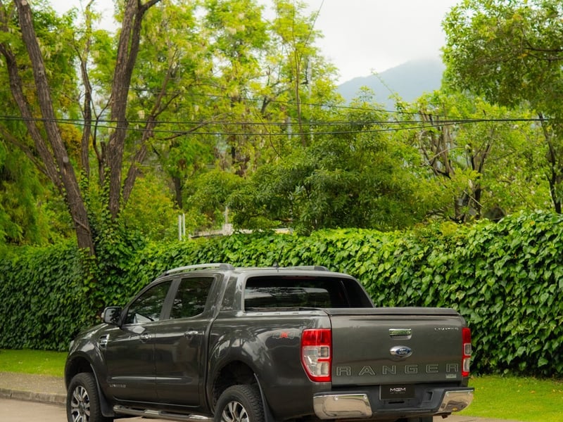 Ford RANGER 3.2 LIMITED 4X4 ¡Recién Llegado! ; ;• ; ; ; ;• ; ; ; ;• ; ;Patente 6 ; ;• ; ;GRIS 2021 - Imagen 7 de 10