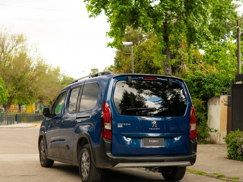 Peugeot RIFTER 1.2 ALLURE ¡Recién Llegado! ; ;• ; ; ; ;• ; ;Patente 7 ; ;• ; ;AZUL 2023 - Imagen 8 de 10
