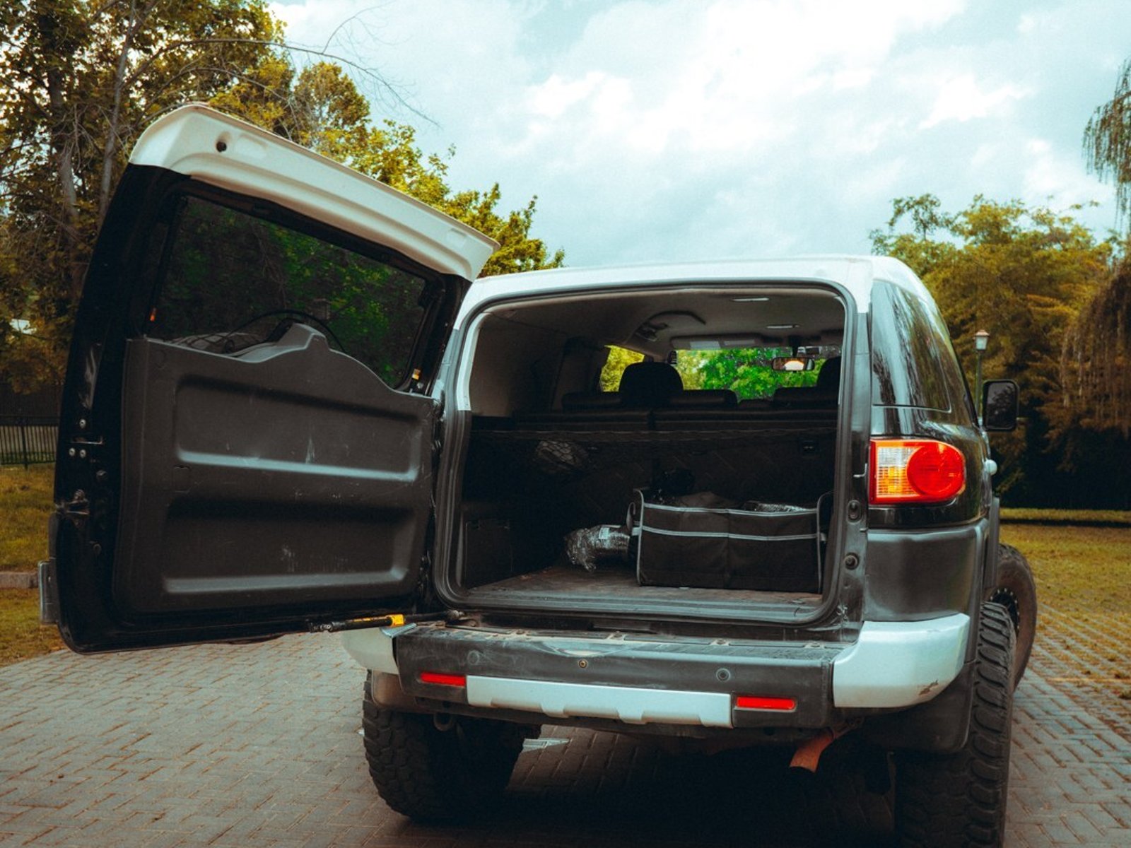 Toyota FJ CRUISER ¡Recién Llegado! ; ;• ; ; ; ;• ; ;Patente 2 ; ;• ; ;NEGRO 2013 - Foto 4 de 10