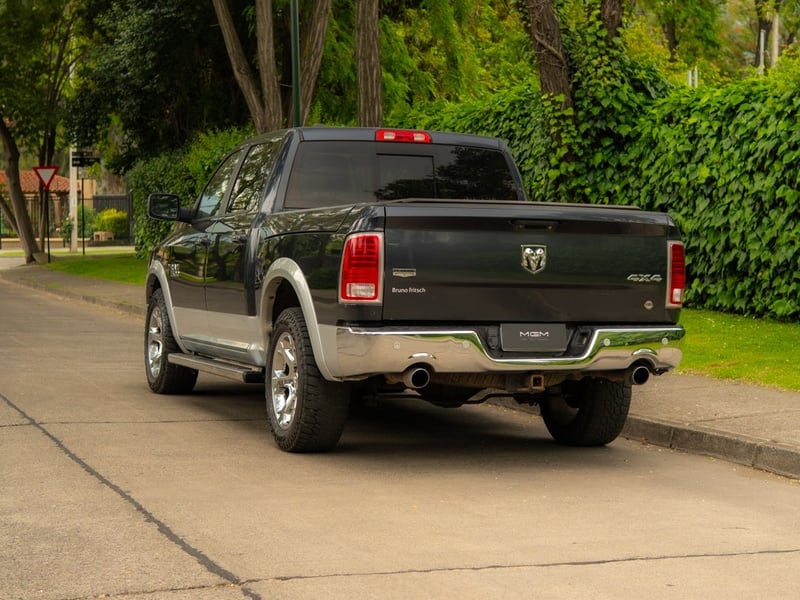 RAM 1500 LARAMIE 4X4 ¡Recién Llegado! ; ;• ; ; ; ;• ; ; ; ;• ; ;Patente 5 ; ;• ; ;NEGRO 2018 - Imagen 6 de 10