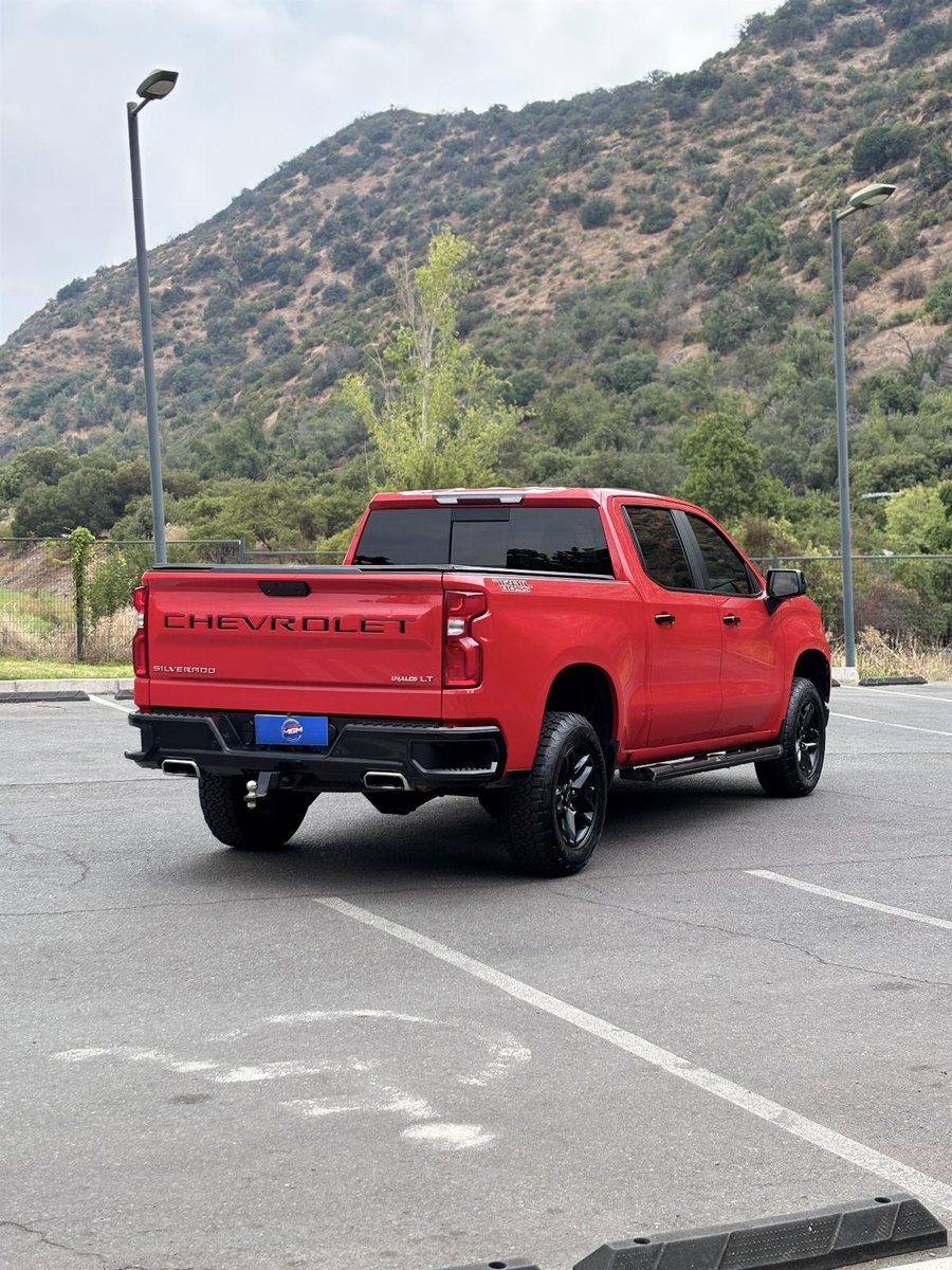 CHEVROLET SILVERADO LT TB 5.3 AUT 2021 - Imagen 5 de 8