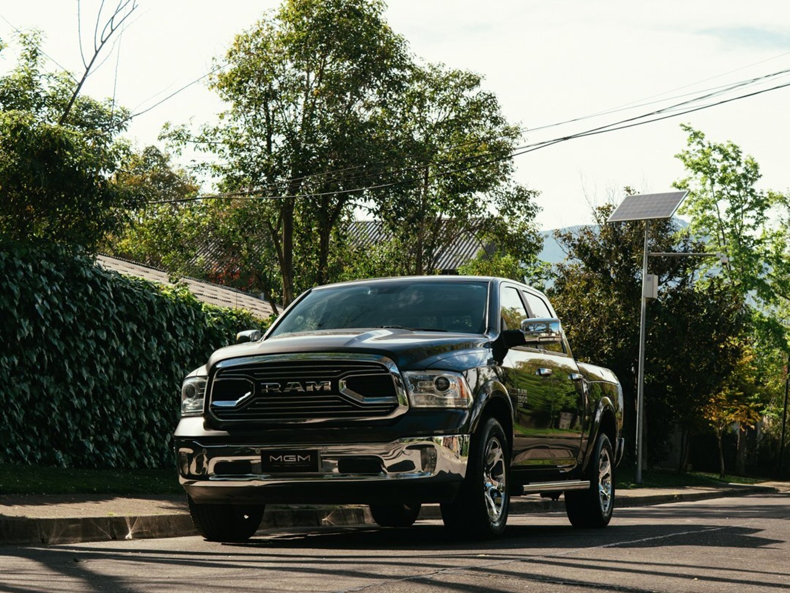 RAM 1500 LARAMIE 3.0 ¡Recién Llegado! ; ;• ; ; ; ;• ; ; ; ;• ; ;Patente 8 ; ;• ; ;GRIS 2021 - Foto 3 de 10