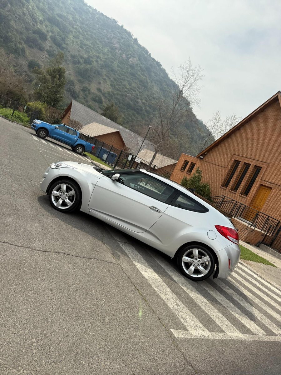 HYUNDAI VELOSTER 1.6 GLS Full Auto 2014 - Imagen 10 de 10