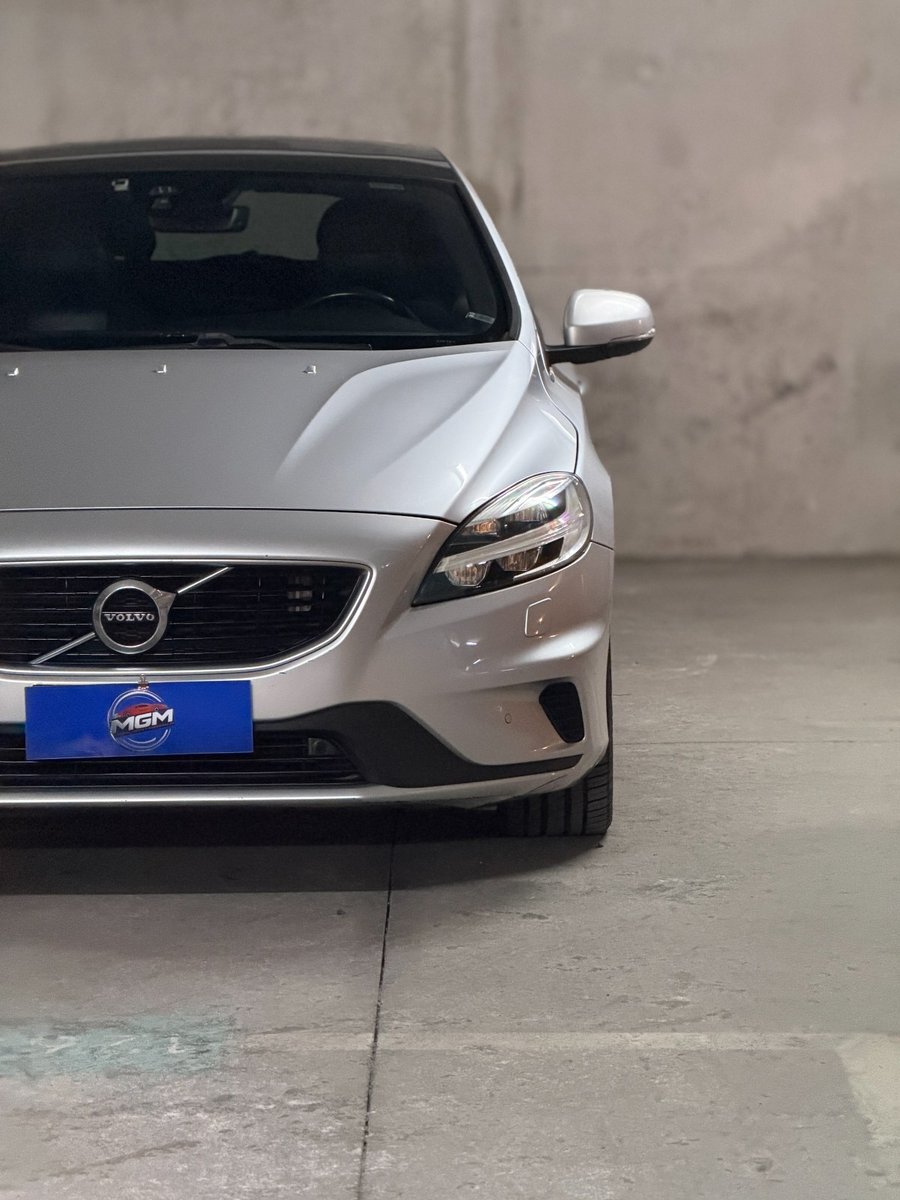 VOLVO V40 T5 R Design 2.0 2018 - Foto 3 de 10