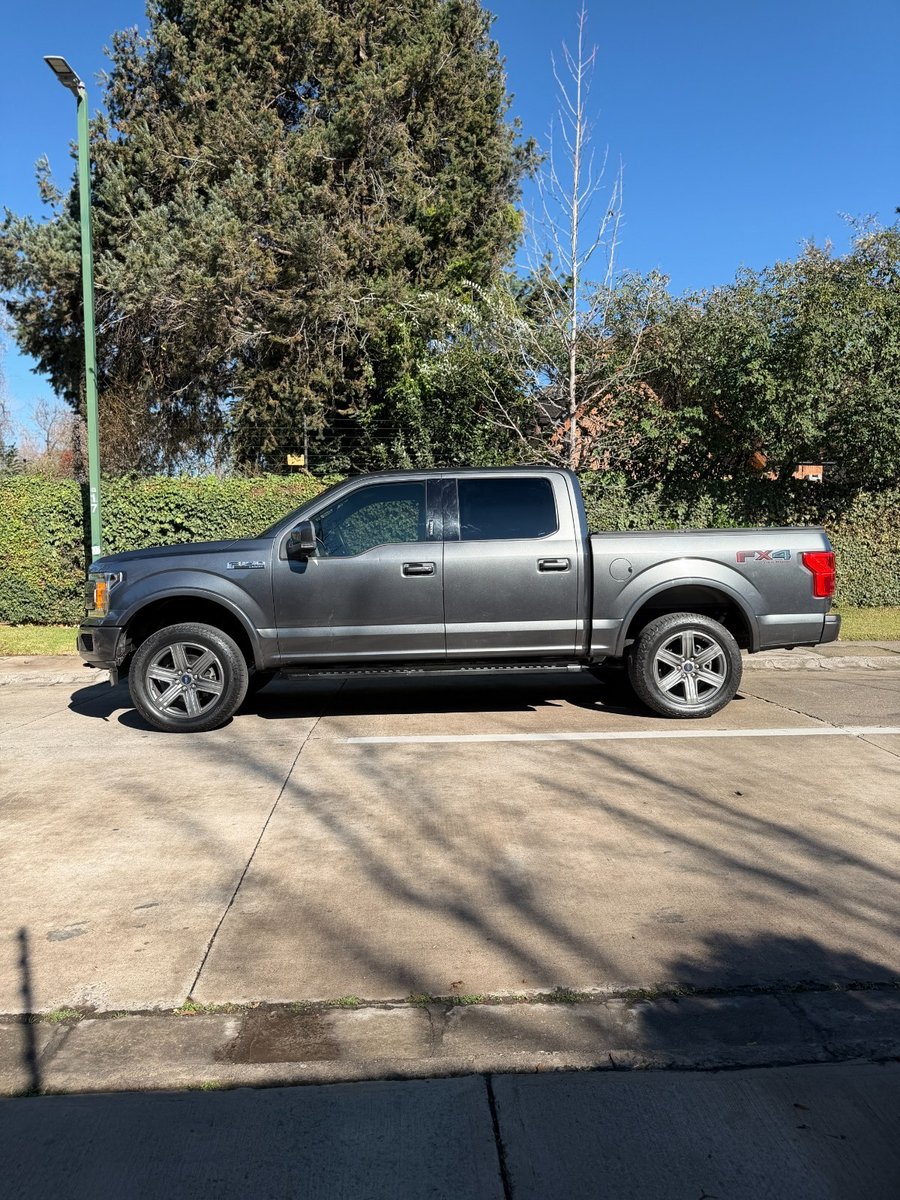 Ford F-150 Lariat Sport 2020 - Imagen 9 de 10