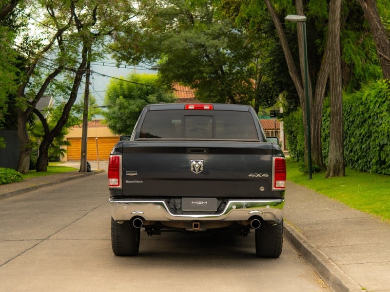 RAM 1500 LARAMIE 4X4 ¡Recién Llegado! ; ;• ; ; ; ;• ; ; ; ;• ; ;Patente 5 ; ;• ; ;NEGRO 2018 - Imagen 5 de 10