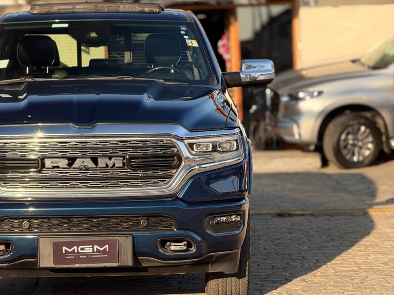 RAM 1500 LIMITED 5.7 4X4 ¡Recién Llegado! ; ;• ; ; ; ;• ; ;Patente 4 ; ;• ; ;AZUL 2023 - Imagen 3 de 10