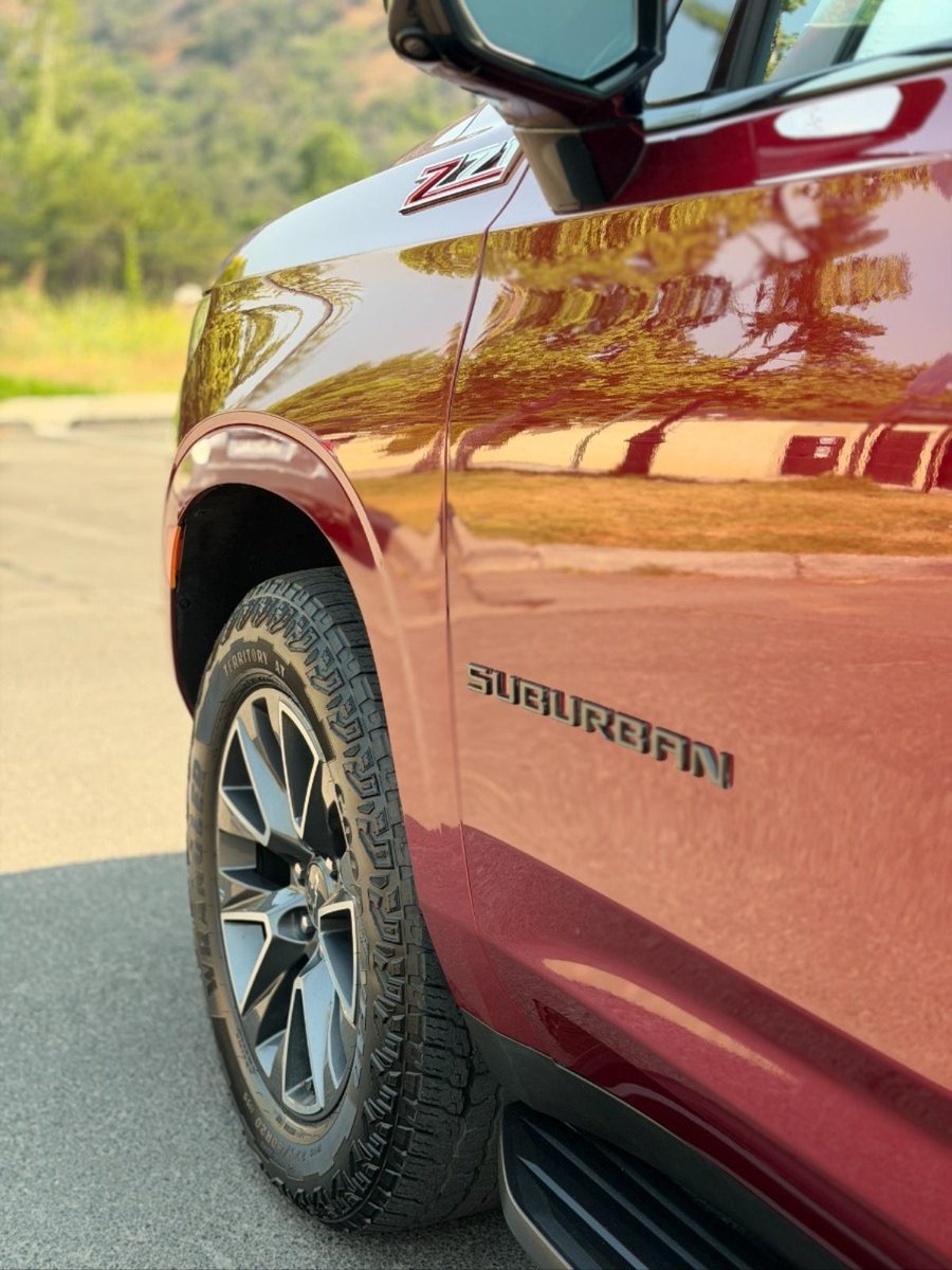 CHEVROLET SUBURBAN Z71 2023 - Imagen 9 de 9
