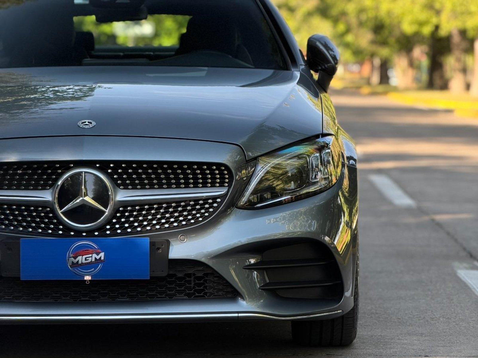 Mercedes-Benz C300 COUPE ; ;• ; ;Patente 7 ; ;• ; ;GRIS 2019 - Foto 3 de 10