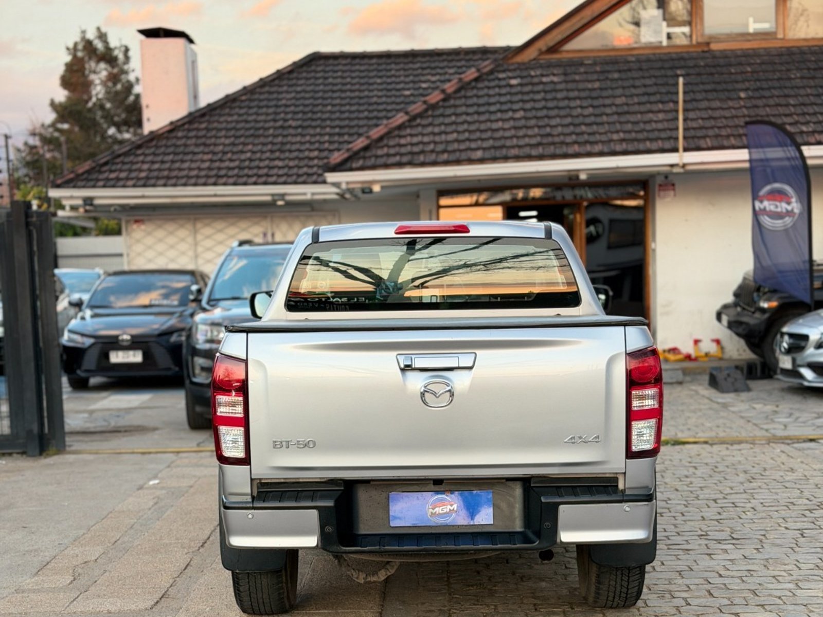 Mazda BT-50 3.0 DIESEL 4X4 2023 - Foto 4 de 9