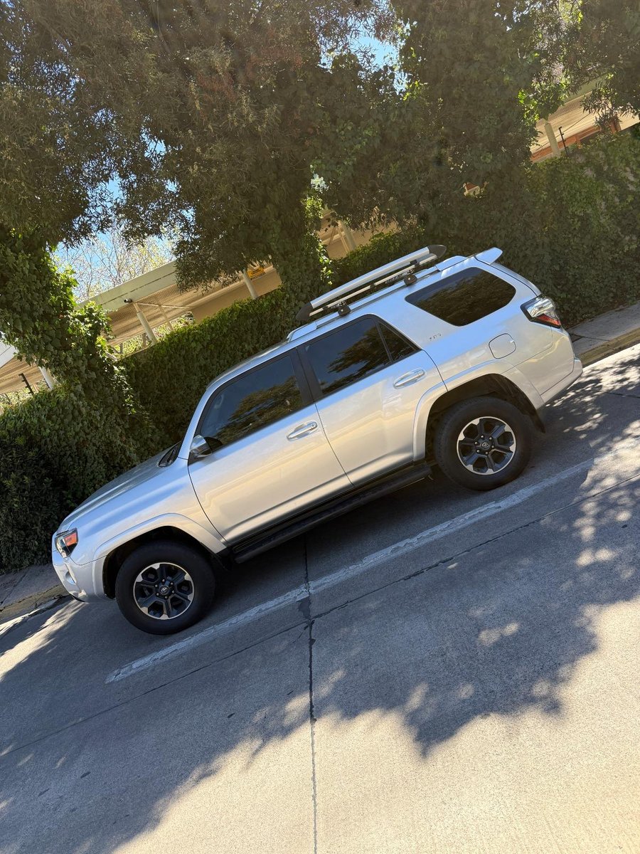 TOYOTA 4 RUNNER SR5 4WD 2018 - Imagen 4 de 10