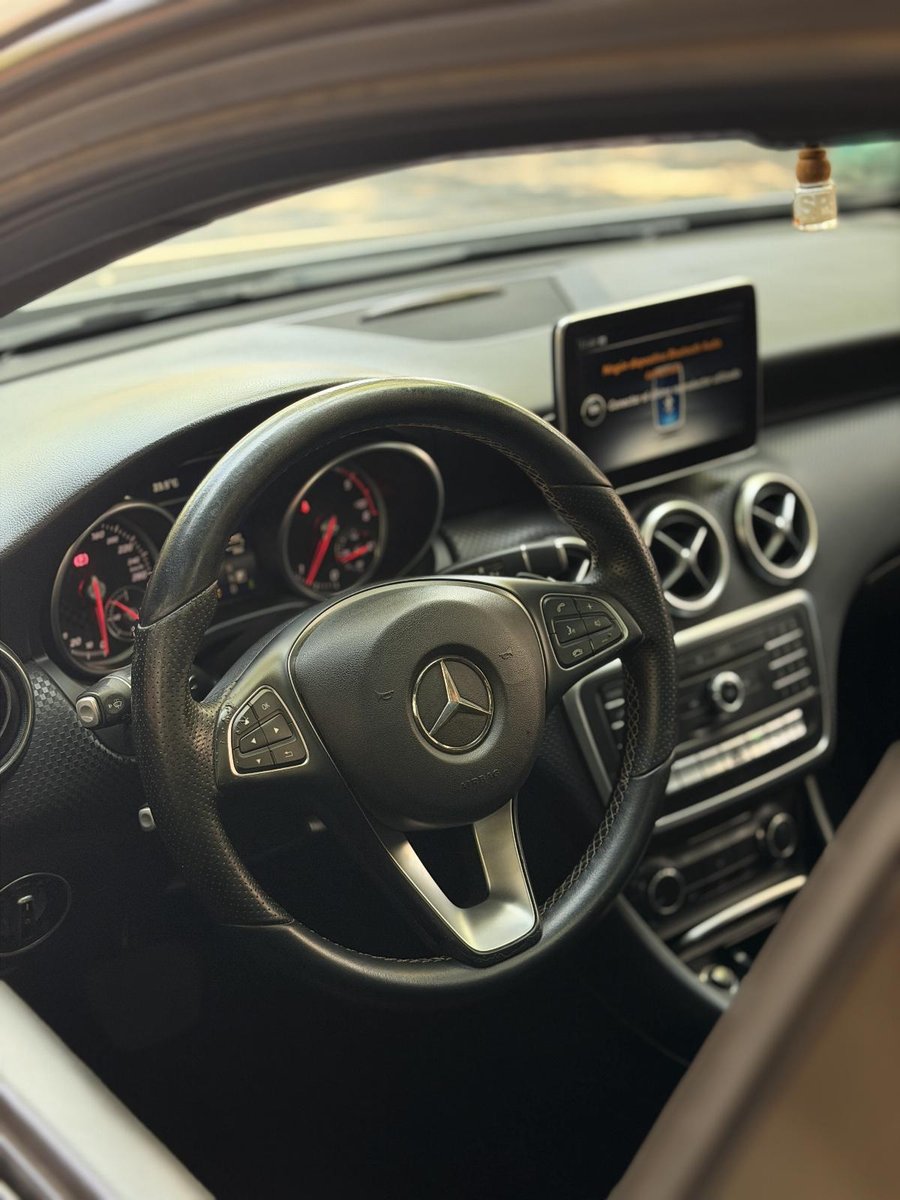 MERCEDES-BENZ A200 D 2017 - Imagen 7 de 10