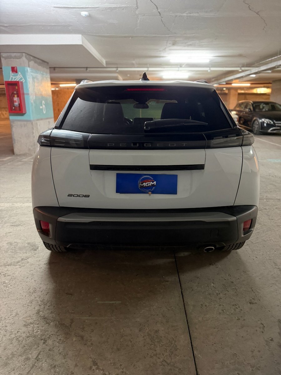 PEUGEOT 2008 1.5 ALLURE PACK 2024 - Imagen 8 de 9