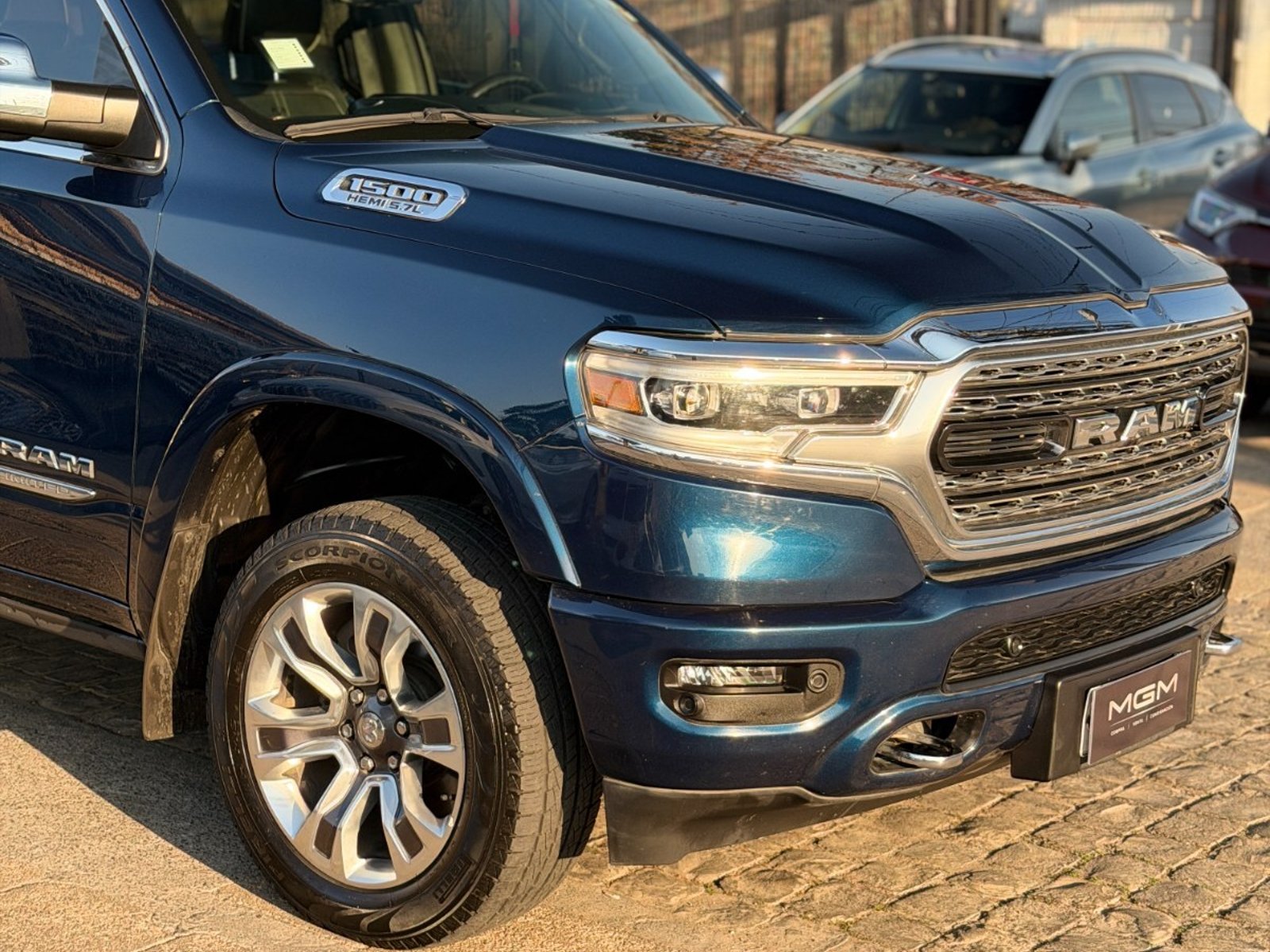 RAM 1500 LIMITED 5.7 4X4 ¡Recién Llegado! ; ;• ; ; ; ;• ; ;Patente 4 ; ;• ; ;AZUL 2023 - Foto 5 de 10