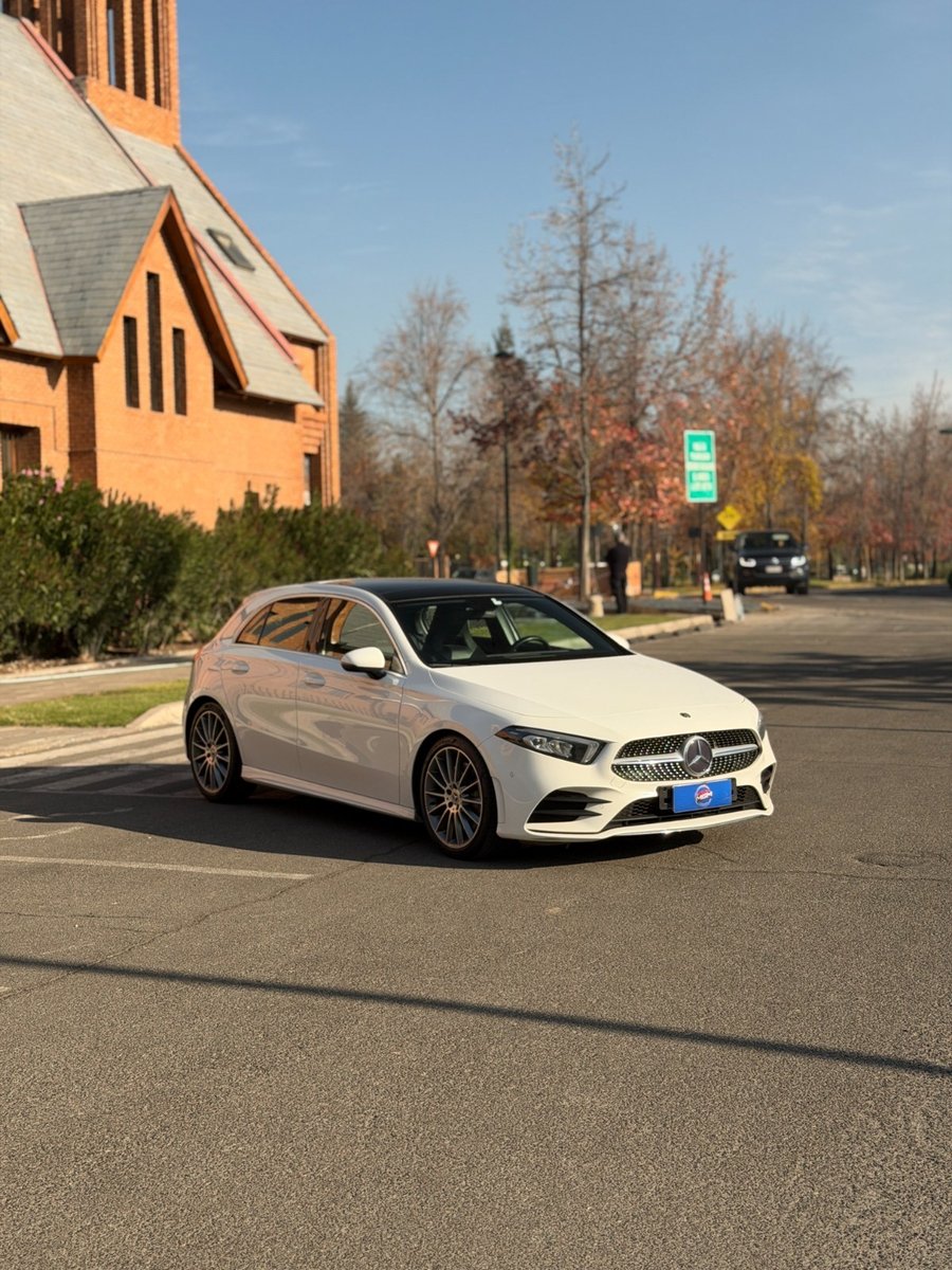 MERCEDES-BENZ A250 AMG Line 2021 - Imagen 4 de 10