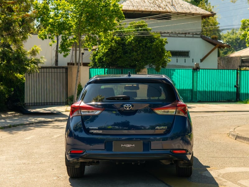 Toyota AURIS LEI 1.6 ¡Recién Llegado! ; ;• ; ; ; ;• ; ;Patente 3 ; ;• ; ;AZUL 2019 - Imagen 6 de 10