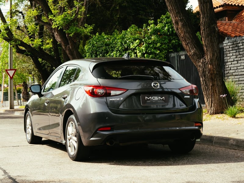 Mazda 3 SPORT 2.0 AT ¡Recién Llegado! ; ;• ; ; ; ;• ; ;Patente 8 ; ;• ; ;NEGRO 2017 - Imagen 10 de 10