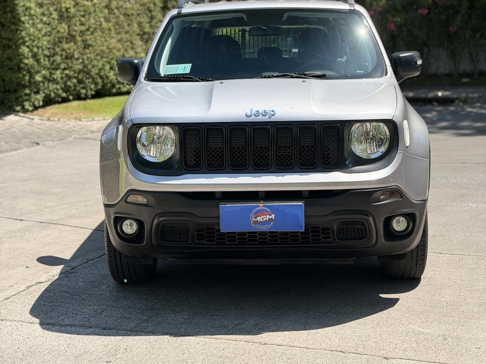 Jeep RENEGADE SPORT PLATEADO PLATA 2021 - Foto 2 de 10