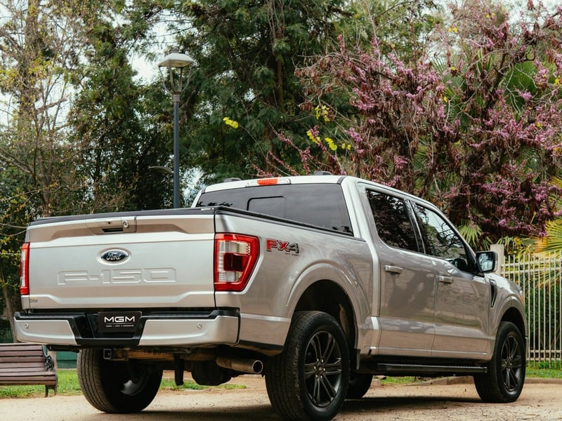 Ford F-150 LARIAT SPORT CC DOB. CAB. 4X4 ¡Recién Llegado! ; ;• ; ; ; ;• ; ;Patente 5 ; ;• ; ;PLATEADO 2022 - Imagen 9 de 9