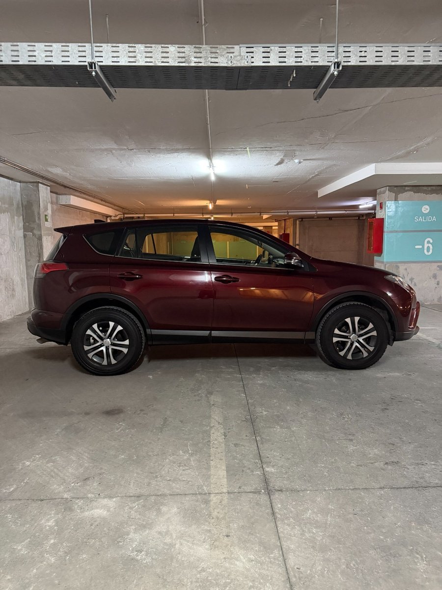 Toyota RAV 4 2.0 LUJO 4X2 CVT AT 2018 - Imagen 6 de 10